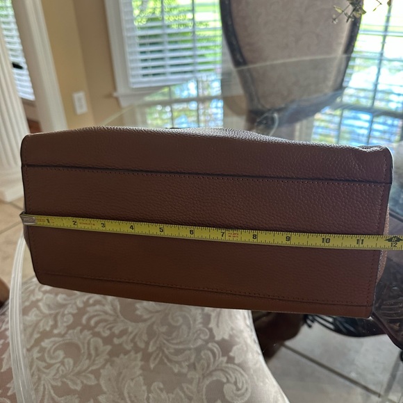 Authentic Tory Burch Small Britton Tote - Picture 8 of 8